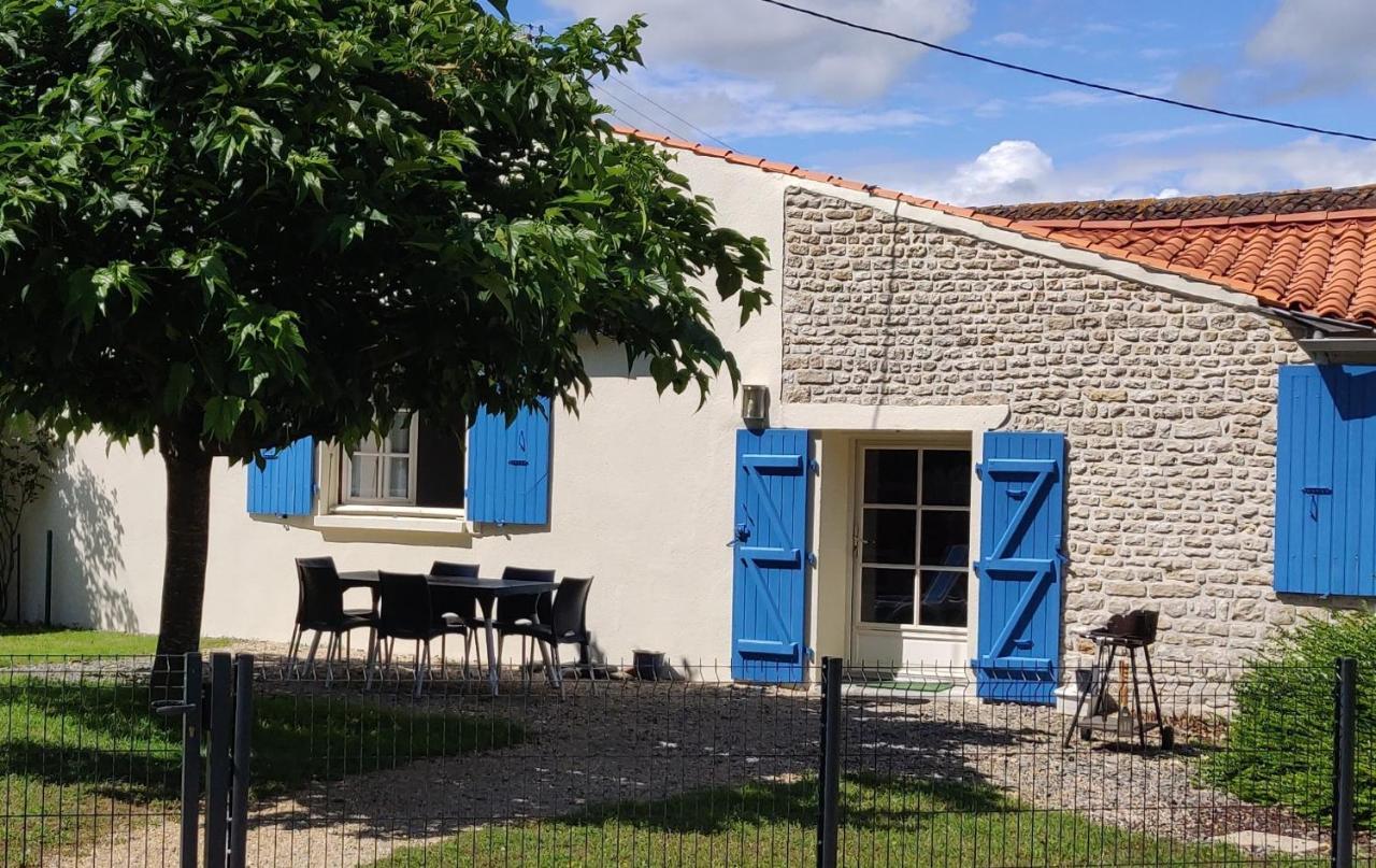 Gîte du Clos de la Vigne Montreuil  Extérieur photo