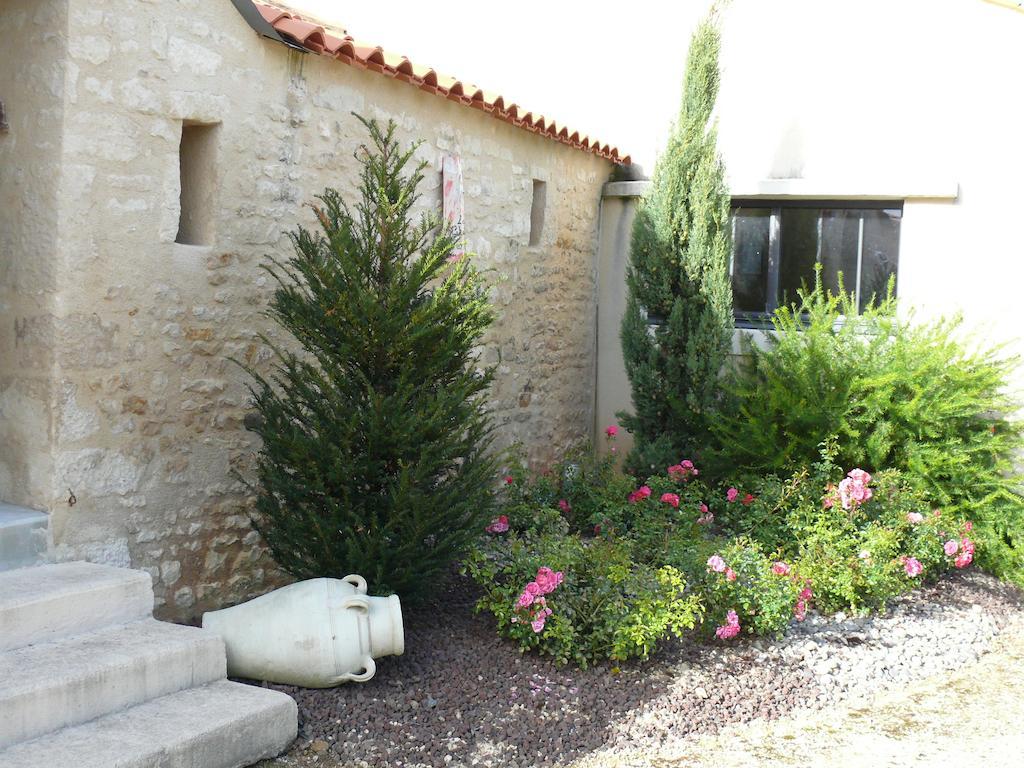 Gîte du Clos de la Vigne Montreuil  Chambre photo