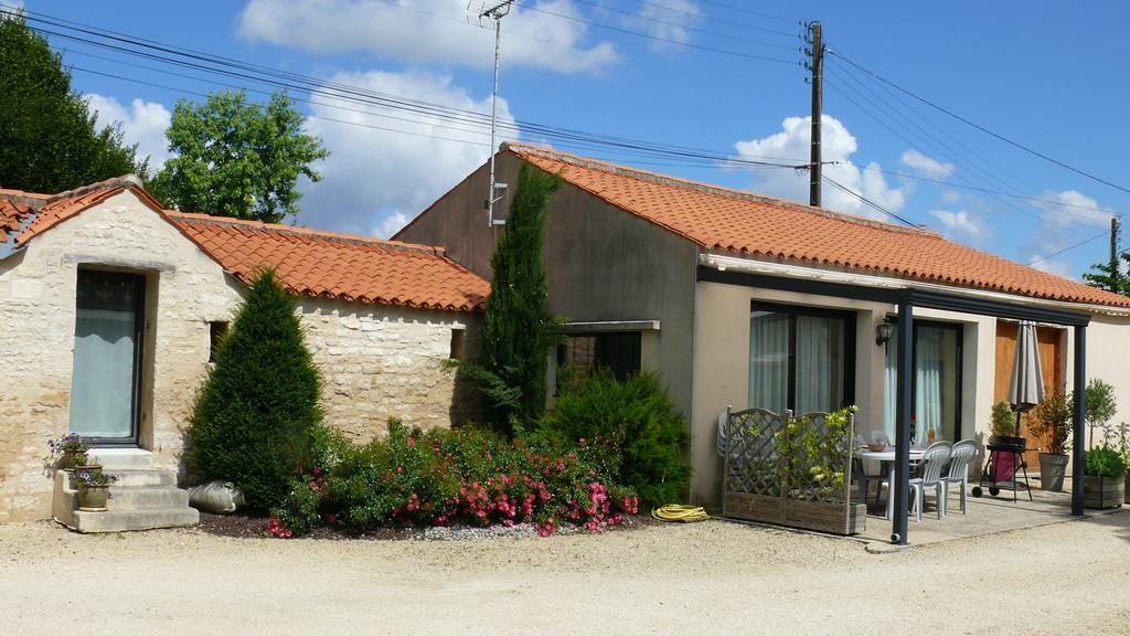 Gîte du Clos de la Vigne Montreuil  Extérieur photo