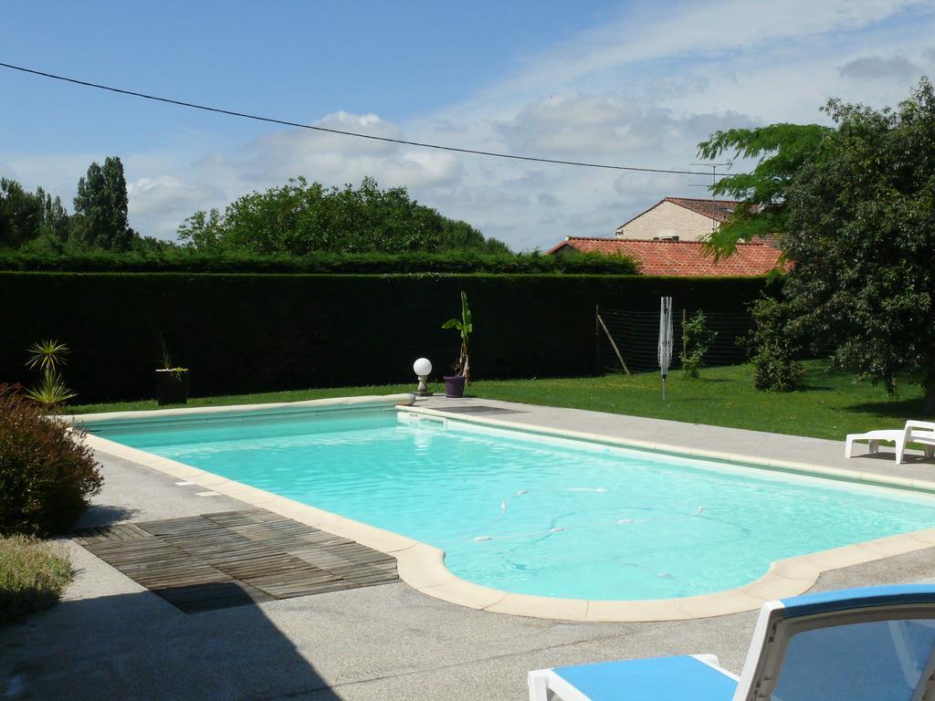 Gîte du Clos de la Vigne Montreuil  Extérieur photo